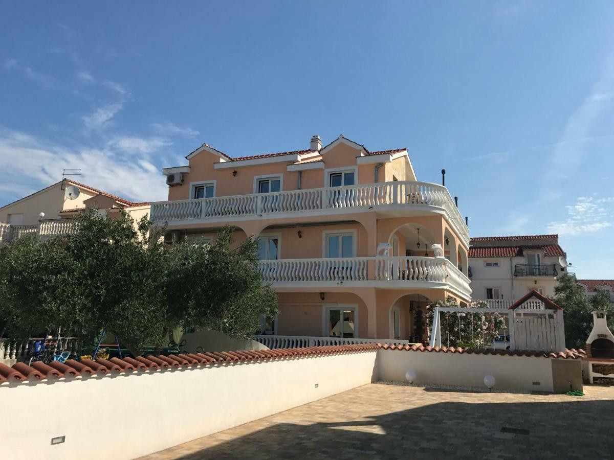 Apartments Villa Dolmar Водице Екстериор снимка
